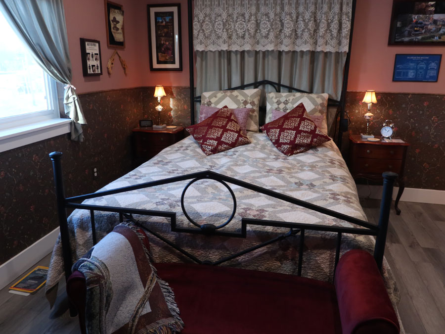 Victorian Honeymoon suite